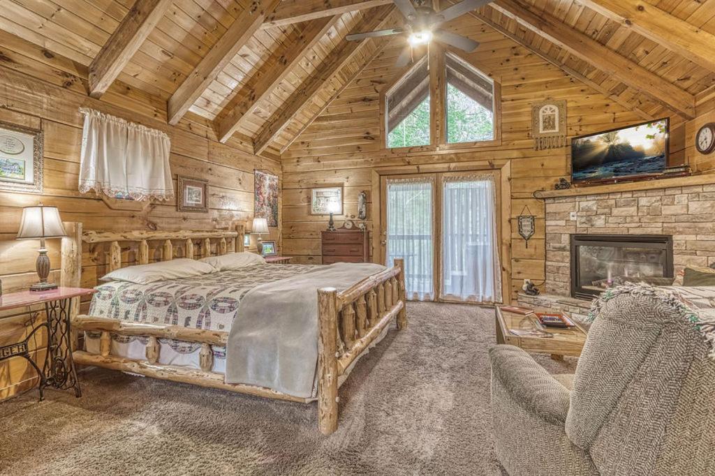 Mountain Eden, Hot Tub, Resort Pool, Wifi, 1089 Free Tickets Each Paid Day, Dollywood And More Gatlinburg Kültér fotó
